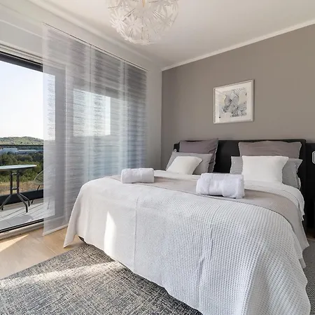 公寓 Lakeside Elegance 5 Bdr Balatonberény