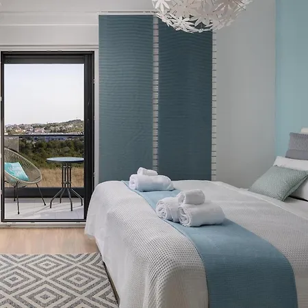 Lakeside Elegance 5 Bdr Balatonberény