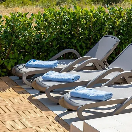 Lakeside Elegance 5 Bdr Balatonberény